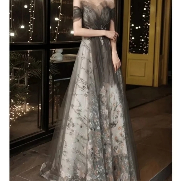 Gray, Floral Print ,Case Up, Applique,  Lace, Mesh, Sequins, Ball Gown - Picture 5 of 16